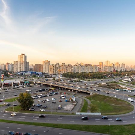 Апартаменты на метро Осокорки Киев Екстериор снимка